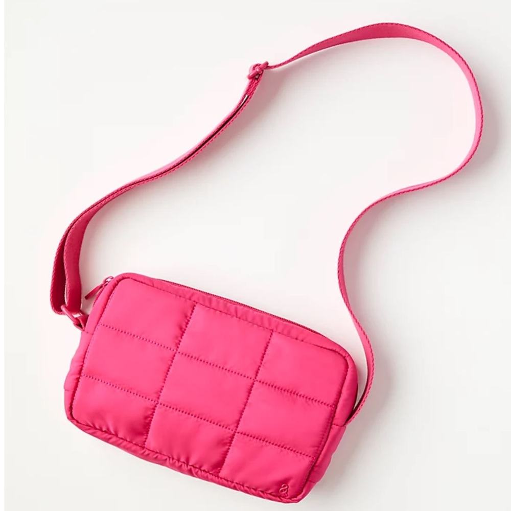 Lou & Grey Quilted Crossbody Bag